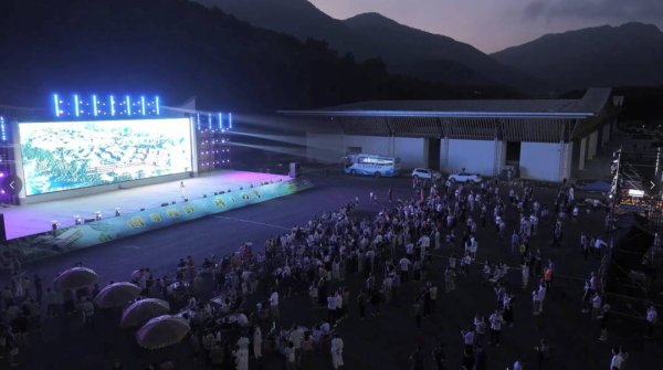 启点配资 解锁兴山避暑新玩法！昭君原野迎来2025避暑季